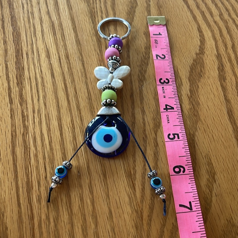 Beaded Keychain 🌺 - Picture 2 of 2